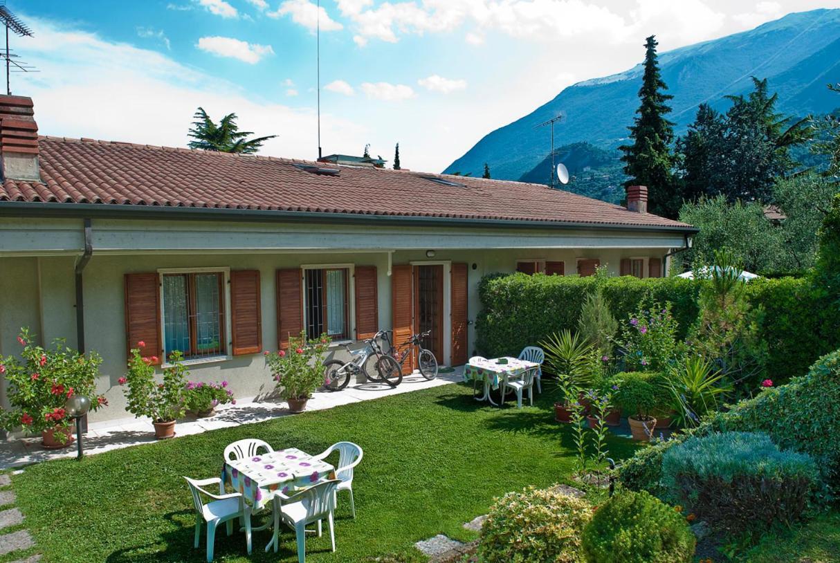 Casa Facchinetti Yellow Apartment Malcesine Eksteriør bilde